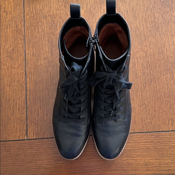 Vionic Boots - Picture 2 of 5